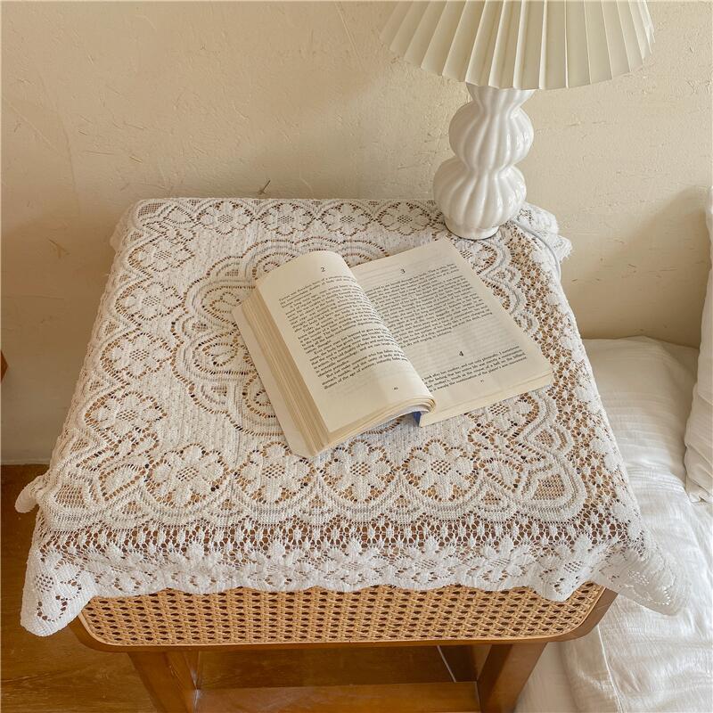 Minimale Spitzentischdecke im koreanischen Sweet-Style-Bezug für runde und rechteckige Tische