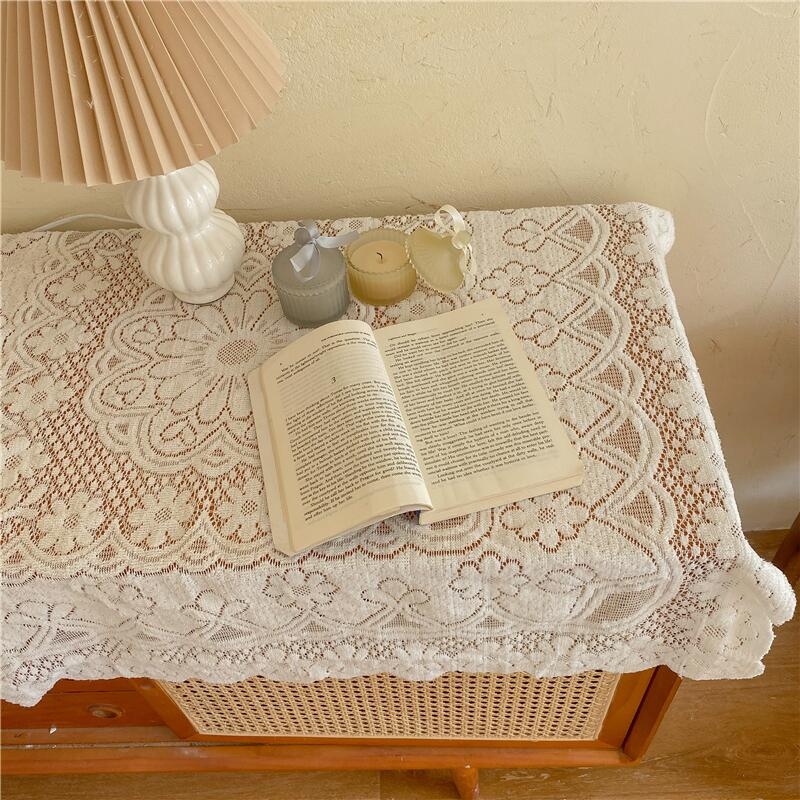 Minimale Spitzentischdecke im koreanischen Sweet-Style-Bezug für runde und rechteckige Tische
